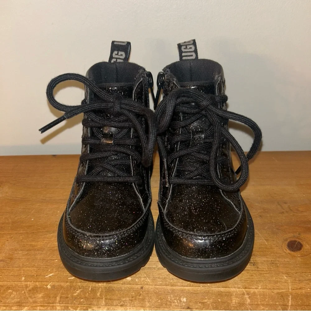 UGG Kids Robley Black Sparkle Boots Size 7C - Picture 3 of 9